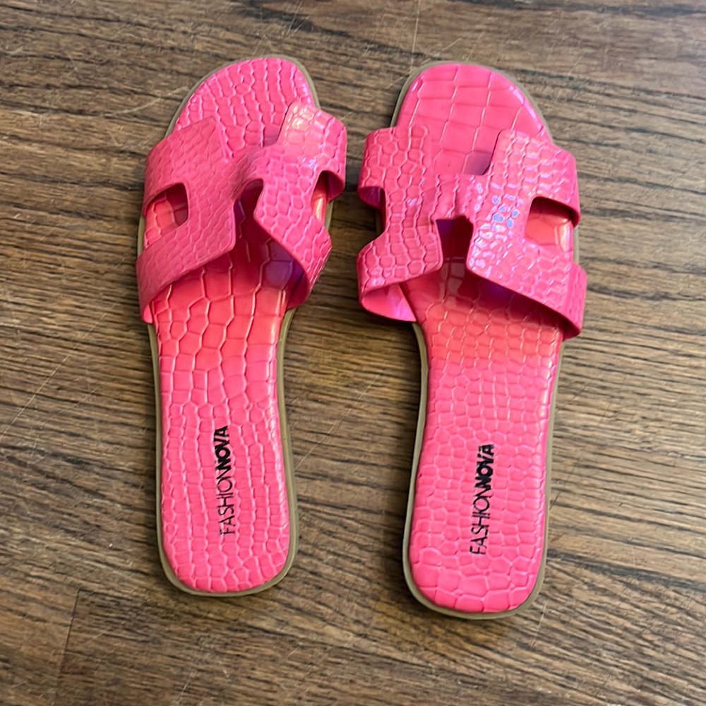 Pink Alligator skin fashion nova sandals